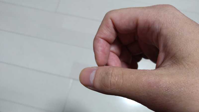 ギターのピックの正しい持ち方