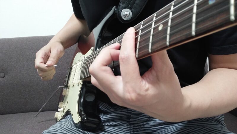 ギターのハイブリッドピッキング（チキンピッキング）の右手のやり方
